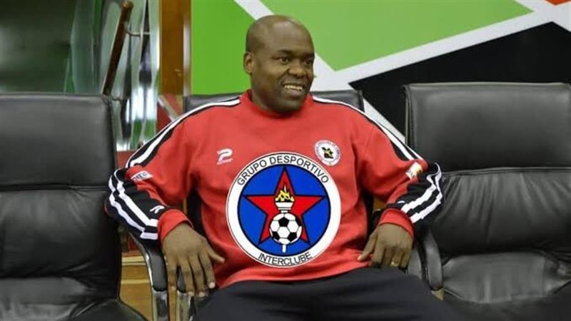 مدرب منتخب أنجولا