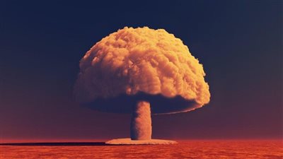 وزير إسرائيلي يعترف بامتلاك الكيان الصهيوني لأسلحة الدمار الشامل ويطالب بقصف غزة بالنووي 