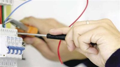 حملات تفتيشية بالمقاهي والعقارات تحرر 12 ألف قضية سرقة كهرباء في المحافظات