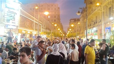 زحام شديد بشوارع وسط البلد في رابع أيام عيد الأضحى | فيديو صور