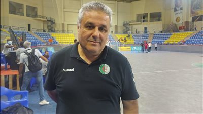 مدرب يد الجزائر: الأخطاء الفردية سبب الهزيمة أمام غينيا وفرصة التأهل قائمة