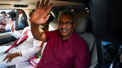 طائرة عسكرية على متنها الرئيس السريلانكي وزوجته تهبط في المالديف