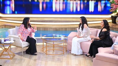 الخميس.. وفاء وآيتن عامر في ضيافة منى الشاذلي