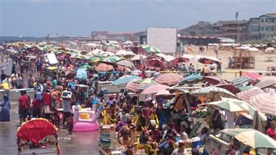 انتعاش الموسم السياحي برأس البر.. والمصيف كامل العدد