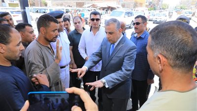 محافظ سوهاج يتفقد مواقف دار السلام وساقلتة بمدينة ناصر | صور 