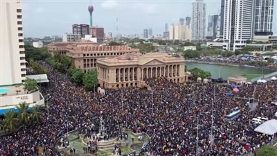 سريلانكا تعلن حظرا شاملا للتجول حتى صباح يوم الخميس