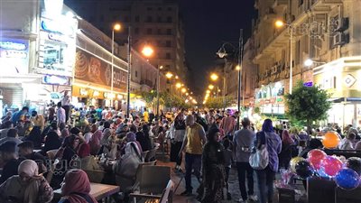 زحام في شوارع وسط البلد خامس أيام إجازة العيد | فيديو وصور