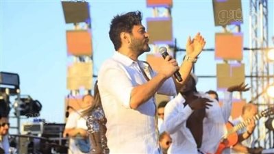 صور جديدة من حفل تامر حسني بالعلمين 