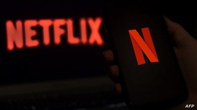 نتفليكس تلجأ إلى مايكروسوفت لإنقاذها من تراجع الأرباح والمشتركين
