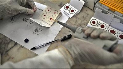 مرض غامض يجتاح دولة إفريقية ويتسبب بوفيات.. والاختلاط في دائرة الشك