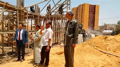 محافظ سوهاج: البدء في إنشاء 5 بيوت أنوال جديدة بقرية النسيج بحي الكوثر