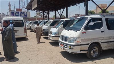 رؤساء مراكز أسيوط يتفقدون مواقف السيارات لإلزام السائقين بالتعريفة الجديدة