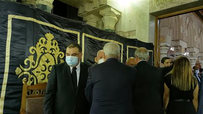 إبراهيم محلب ومحمد عادل في عزاء إسماعيل عثمان رئيس الإسماعيلي الأسبق | فيديو