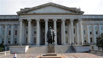 واشنطن تتبرأ من الأزمة الغذائية العالمية وتنفي فرض قيود على بيع معدات زراعية لموسكو