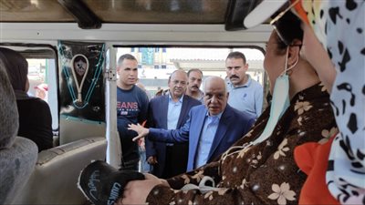 جولة مفاجئة لمحافظ الجيزة على مواقف السرفيس | صور 