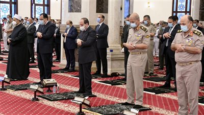 الرئاسة في أسبوع: الرئيس يتبادل التهاني مع ملوك ورؤساء وأمراء الدول العربية والإسلامية بمناسبة عيد الأضحى.. يؤدي الصلاة بمسجد المشير طنطاوي.. ويتلقى اتصالًا هاتفيًا من رئيس وزراء إسرائيل