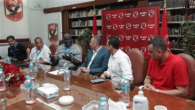 رئيس الاتحاد الإفريقي لكرة اليد: نتطلع للتعاون مع الأهلي لخدمة اللعبة في إفريقيا 
