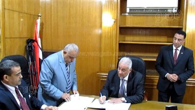 سامح عاشور يتقدم بأوراق ترشحه على مقعد نقيب المحامين 