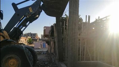 إزالة حالتي بناء من مخالفات أيام عيد الأضحى بالعريش | صور