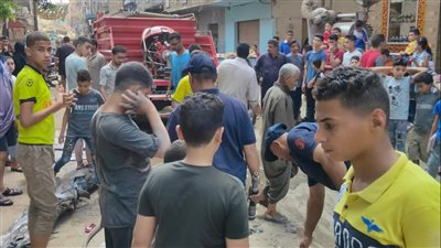 إخماد حريق داخل مخزن أدوات كهربائية في طوخ