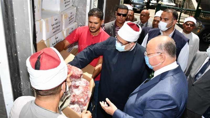 بدء توزيع لحوم الأضاحي
