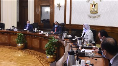 أول تحرك للحكومة لتنفيذ تكليفات الرئيس بإعداد حزمة حماية اجتماعية استثنائية 