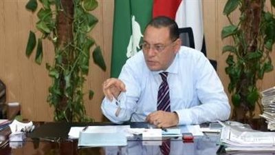 محافظ الشرقية: توقيع الكشف الطبي وتقديم العلاج إلى 1791 موطنا بقافلة طبية 