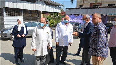 محافظ القليوبية يوجه بتخصيص أماكن لانتظار المرضى وذويهم أمام كل مستشفى 