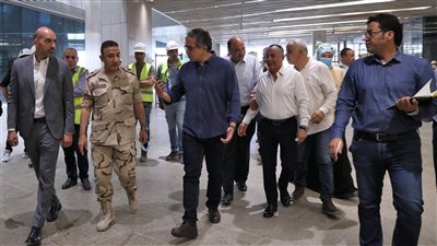 وزير السياحة يؤكد تقديم أفضل مستوى للخدمات بالمتحف المصري الكبير 