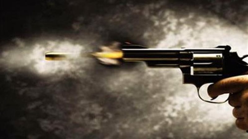  إطلاق 3 أشخاص الرصاص