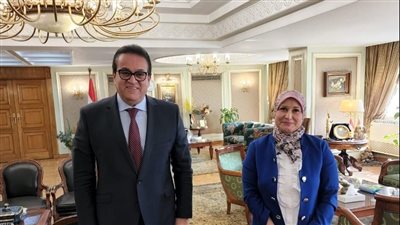 نقيب التمريض تناقش مع القائم بأعمال وزير الصحة أزمة الأكاديميات الوهمية 