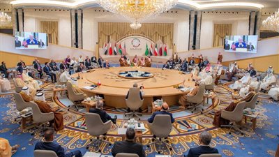 في وجود بايدن.. قراءة آية قرآنية بقمة جدة تثير تفاعلا بشأن دلالاتها | فيديو