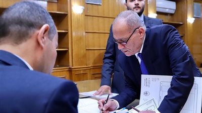 أحمد علي جمعة يتقدم بأوراق ترشحه على مقعد نقيب المحامين 