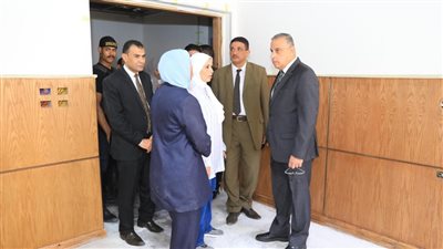محافظ سوهاج يتفقد المبنى الإداري الجديد لحي شرق