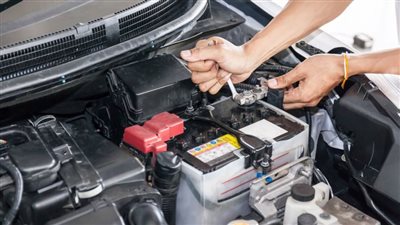 كيف تفصل بطارية سيارتك بأمان عند الإصلاح  أو التخزين أو بسبب الحوادث ؟