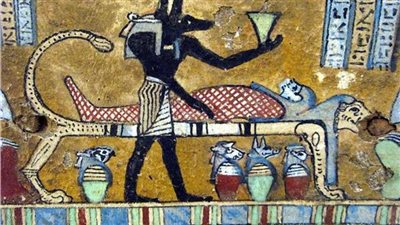 على الطريقة الفرعونية.. العلم يكشف عن جراحة بالمخ تنقذ الآلاف 