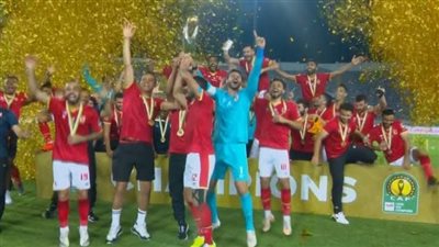 زى النهارده.. الأهلي يضرب كايزر تشيفز بثلاثية ويتوج بالنجمة الأفريقية العاشرة 