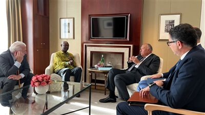 وزير الخارجية يلتقي السكرتير التنفيذي المؤقت لاتفاقية الأمم المتحدة لتغير المناخ