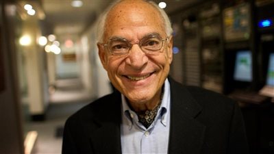 فاروق الباز يرد على تنبؤات العالم الهولندي بوقوع زلزال مدمر (فيديو)