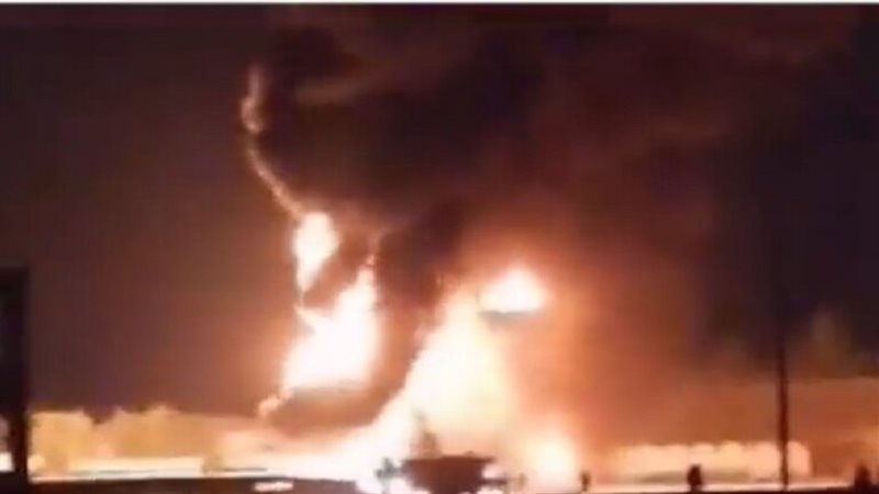 حريق في مصفاة للنفط