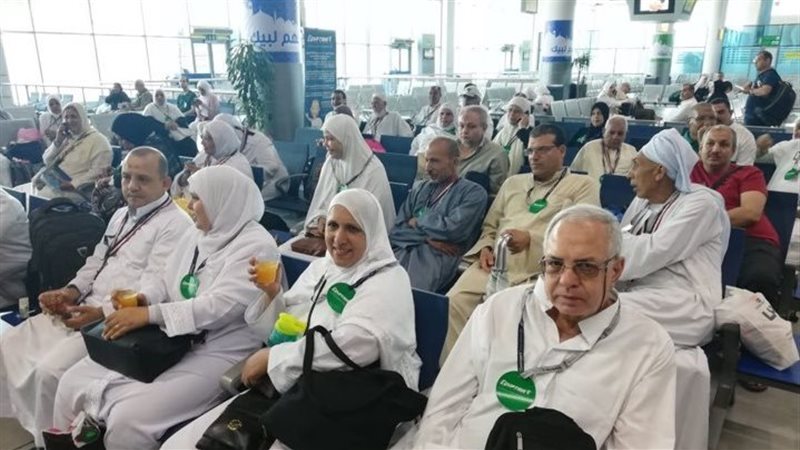 حجاج في مطار القاهرة