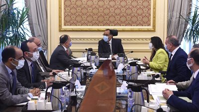 مدبولي يتابع موقف تطوير عواصم المحافظات وإعادة إحياء القاهرة التاريخية