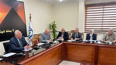 وزير الزراعة يترأس لجنة التقاوي ويوجه بتوفيرها للمزارعين بأسعار مخفضة