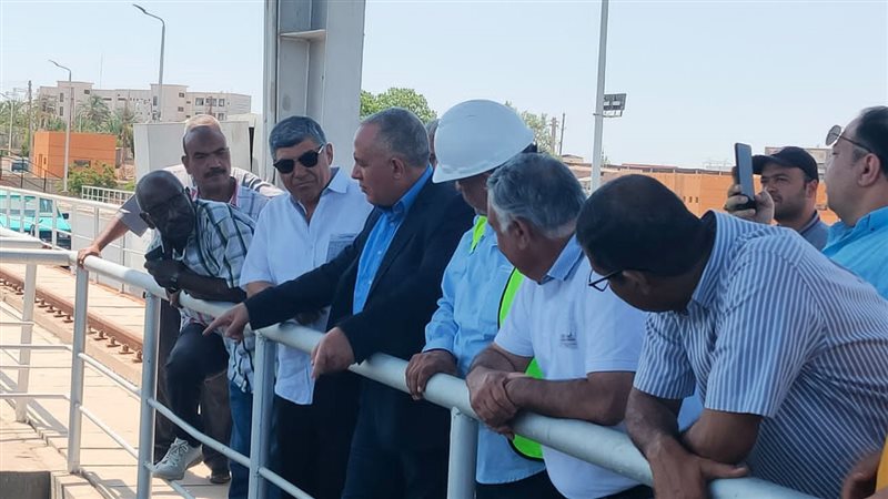 وزير الري في اسوان