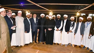 وزير الأوقاف يصطحب كبار علماء الهند في جولة نيلية ليلية | صور 