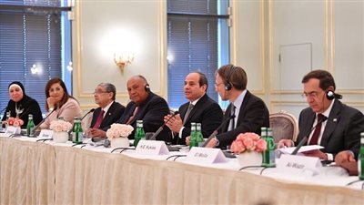 رسائل السيسي لرؤساء كبرى الشركات الألمانية: نحرص على الاستمرار في تطوير علاقات التعاون الاقتصادي والتجاري وتنمية الاستثمارات المشتركة للمساهمة في دعم مسيرة التنمية الاقتصادية في مصر