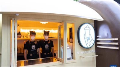 مقهى صيني يديره مكفوفان