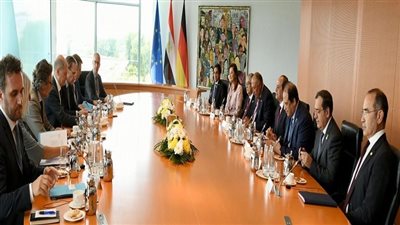 مكاسب التعاقد مع سيمنز لإنشاء منظومة القطار الكهربائي السريع في مصر.. السيسي: نتطلع لتكرار النموذج الناجح للشركة