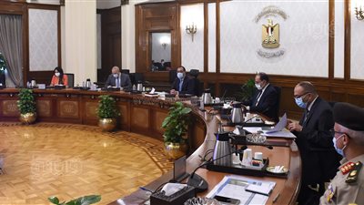 رئيس الوزراء يستعرض مخططات زيادة الطاقة الفندقية بمدينة العلمين الجديدة