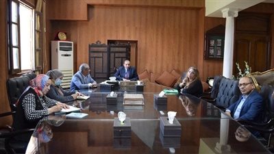 رئيس جامعة بني سويف يرأس اجتماعي مركزي التعلم المدمج والمؤتمرات